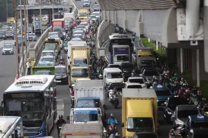 Polda Metro Jaya memobilisasi 90 personel untuk menggambarkan kemacetan di Jakarta