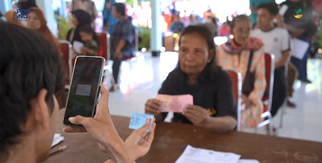 Pos Indonesia dan Kementerian Sosial Saluran PKH dan bantuan bahan makanan untuk 1.078 keluarga di Bantul