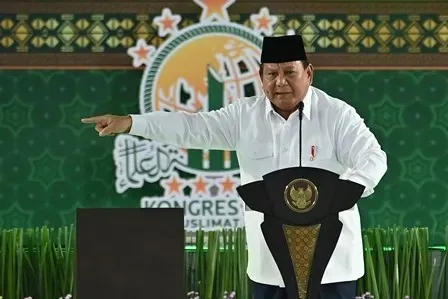 Prabowo harus menempelkan raja kecil