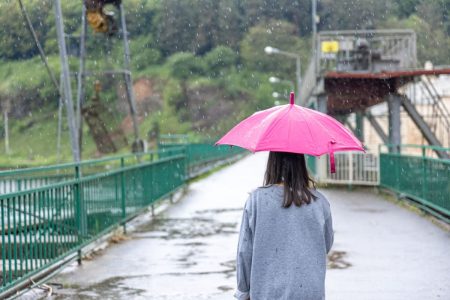 Prakiraan Cuaca Hari Ini, 23 Februari 2025 Peringatan Hujan Lebat dan Petir