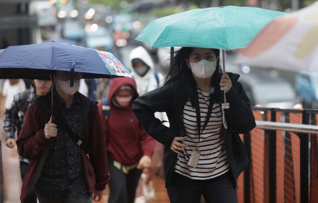 Prakiraan Cuaca Jakarta Hari Ini, 15 Februari 2025 Hujan dan Hujan Malam