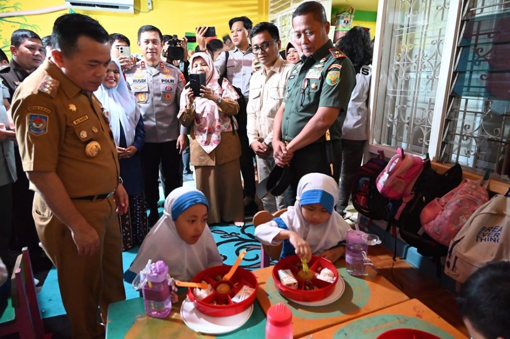 Program Makan Bergizi Gratis di Jambi Sasar Siswa Sekolah Non -Faus