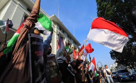 Tindakan Pertahanan Palestina kembali ke stok di kota Bandung