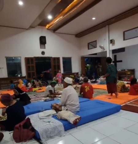 2.815 rumah di Grobogan dibanjiri, ratusan keluarga selamat di kamp -kamp pengungsi