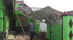 305 rumah di Subang rusak oleh tornado