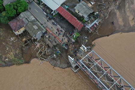 355 rumah rusak akibat banjir dan tanah longsor di Sukabumi