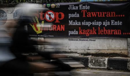 7 remaja di jakarta tengah ditangkap karena terlibat dalam perkelahian