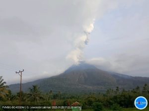 Aktivitas Gunung Lewotobi Pria meningkat, PVMBG menetapkan status AWAS