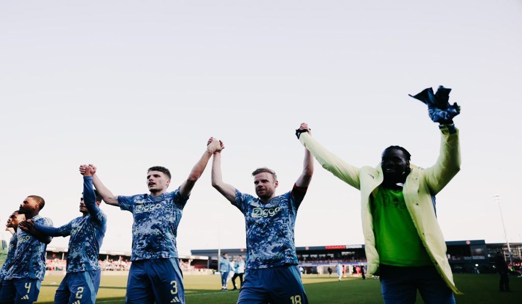 Almere City vs Ajax, Thom Haye bermain penuh ketika De Zwarte Schapen kalah dari de Godenzonen