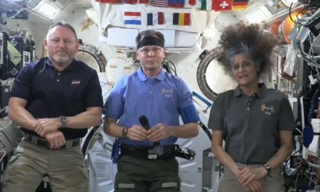 Astronot Butch Wilmore dan Suni Williams siap untuk kembali ke bumi