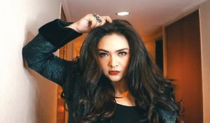 Audy membuat comeback dengan single terakhir dari cerita kami