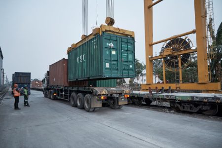 B3 Layanan Transportasi Limbah Melalui Kai Logistik terus meningkat