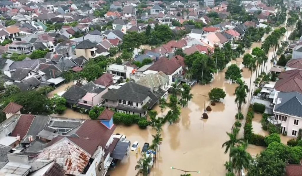 Banjir bekasi diperpanjang, 10 ribu keluarga di jatiasih terkena dampak