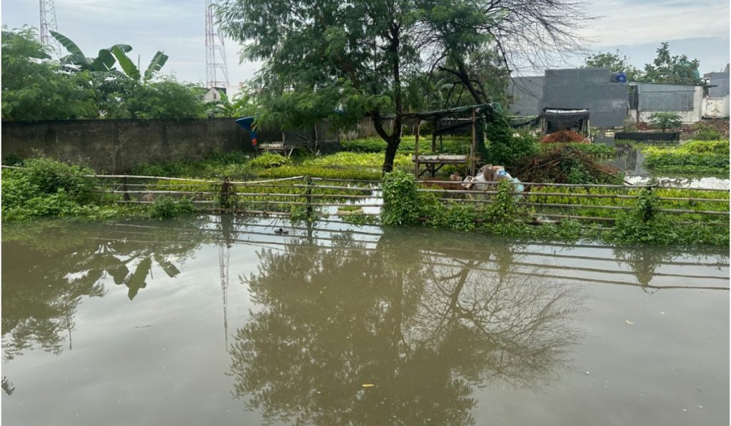 Banjir meluap di sejumlah titik lemparan ke karang tengah