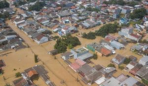 Bekasi Banjir Korban Mendapatkan Bantuan Pupuk Bumn