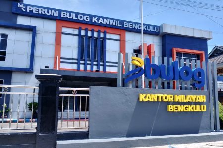 Bengkulu Bulog, menambahkan pasokan beras ke Idul Fitri