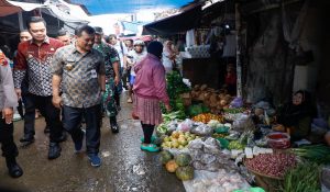 Cegah harga harga, gubernur pasar tradisional Java Sidak Tengah