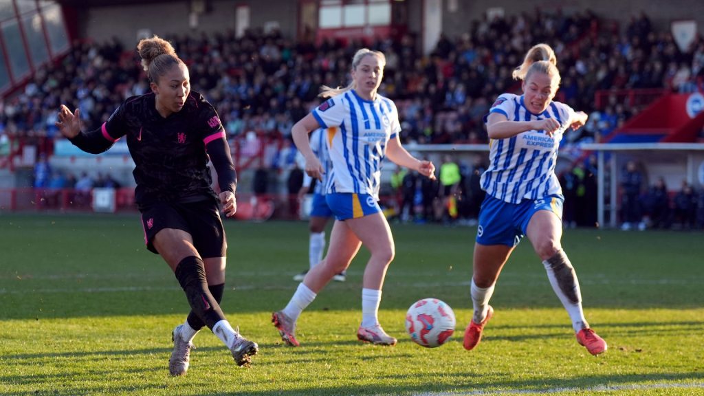 Chelsea mengklaim draw WSL di Brighton sebagai James Offside Call Goes ‘Leaders’ Way