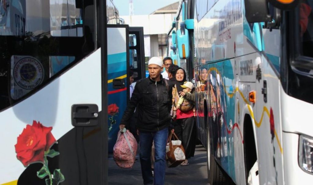 Dampak efisiensi kuota mudik gratis anjlok, jalan yang rusak diabaikan