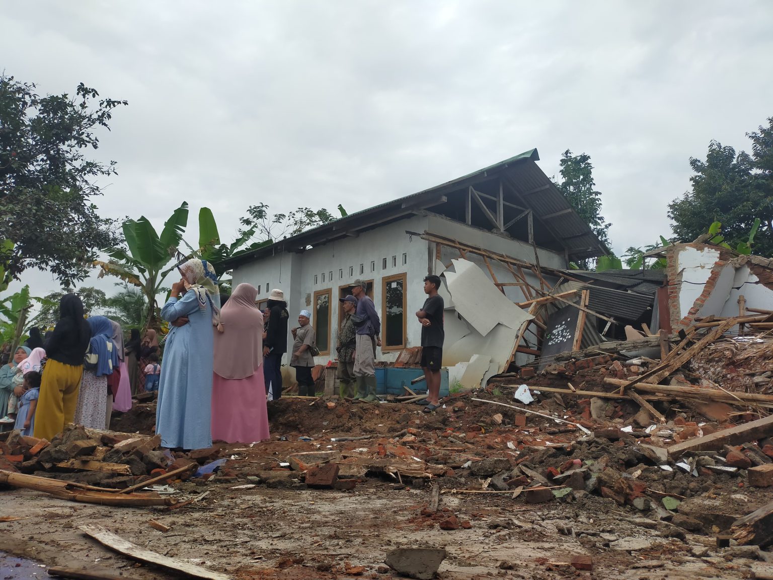 Dipengaruhi oleh pergerakan lahan, 90 keluarga di Kabupaten Tasikmalaya akan dipindahkan