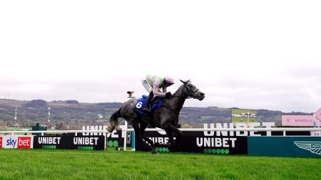 Festival Cheltenham: Lossiemouth Sidesteps Constution Hill Champion Hurdle Clash | Berita Balap