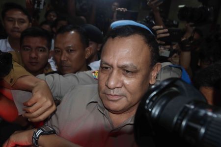 Firli Bahuri mencabut gugatan praperadilan yang terkait dengan pemerasan