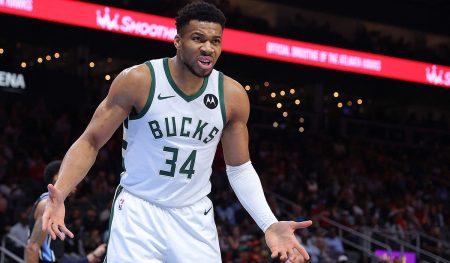 Giannis Antetokounmpo mencetak 20 ribu poin dalam kemenangan Bucks