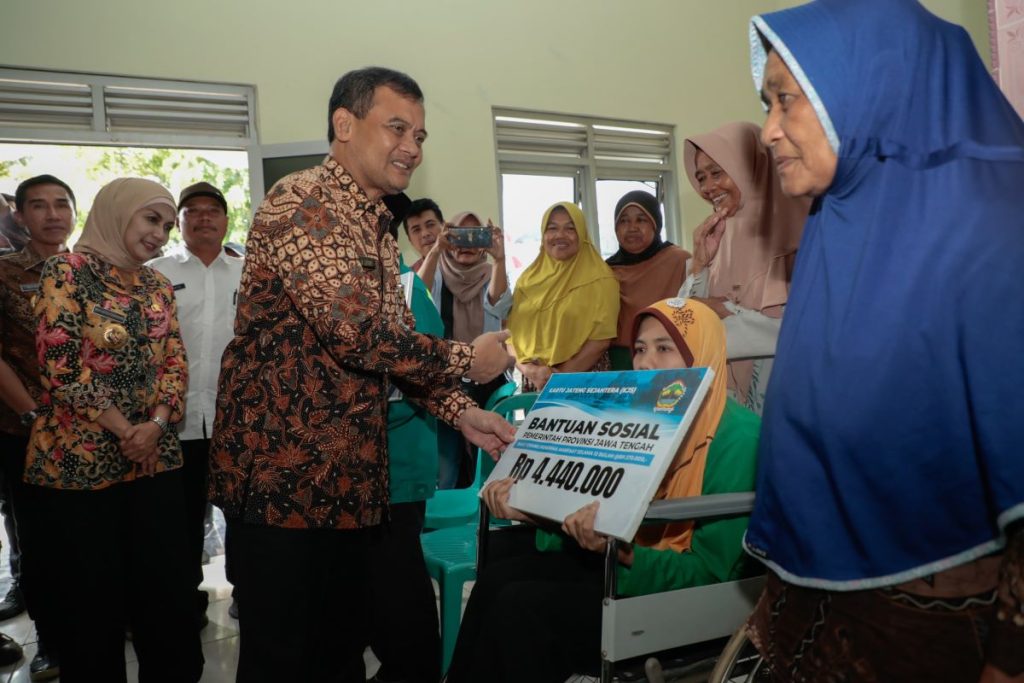 Gubernur Jawa Tengah memastikan bahwa layanan populasi berjalan dengan baik sampai desa -desa terpencil