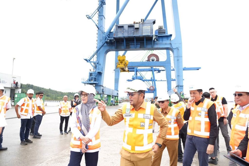 Gubernur Kalimantan Timur mendorong pengembangan terminal Ports dan Kariangau Container