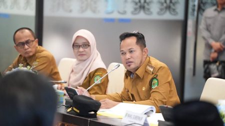 Gubernur Kalimantan Timur mengingatkan jajaran pemerintah provinsi untuk mempercepat dan fokus