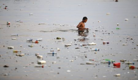 Hampir semua perairan Indonesia terkontaminasi dengan mikroplastik