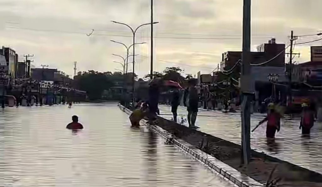 Hujan deras, seluruh area Balikpapan banjir