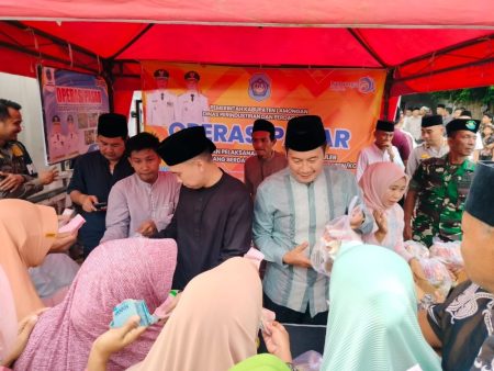 Inflasi Pers, Lamongan mengadakan operasi pasar bersama dengan Safari Ramadhan