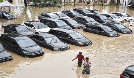 Ini adalah tips untuk meminimalkan kemungkinan terkena masalah kulit selama banjir