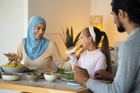 Jadwal Iftar untuk Area Jakarta Besar Hari Ini Jumat, 7 Maret 2025