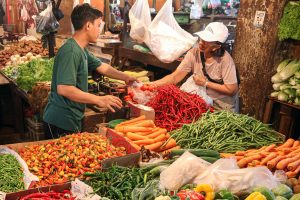 KPPU menemukan sebagian besar bahan makanan untuk dijual di atas het