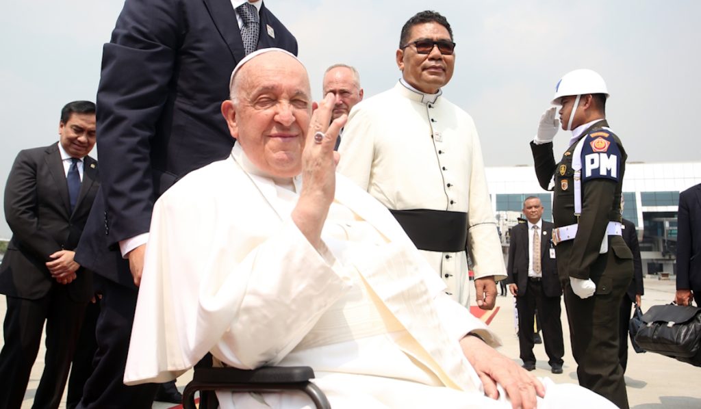 Kondisi Paus Francis tidak pasti, meskipun dia bisa tidur nyenyak