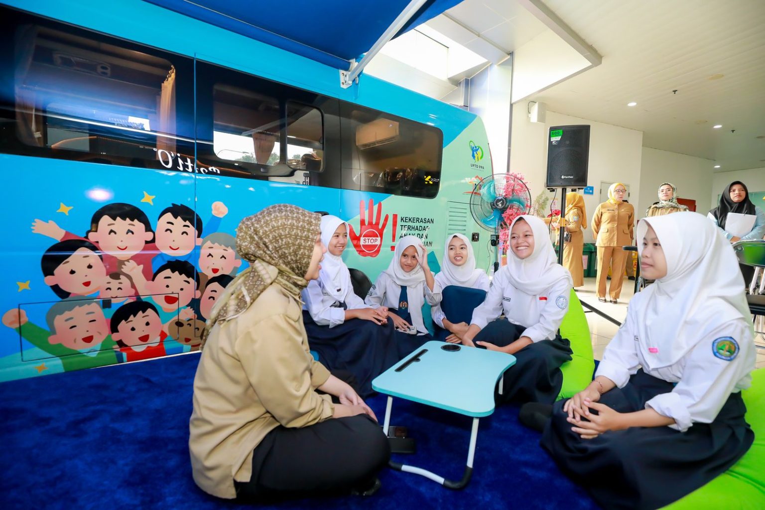 Lindungi Perishaun dan Anak -anak, Gulungan Pemerintah Kota Bandung Panandung Perdana