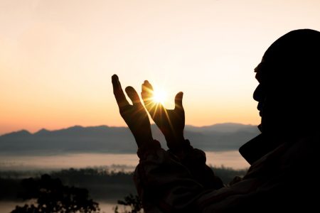 Makna spiritual di balik doa fajar