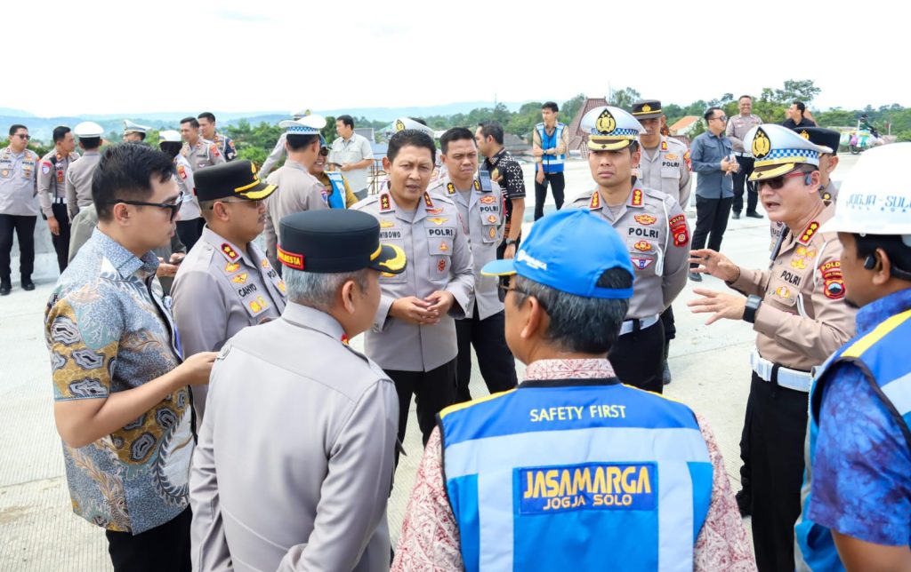 Menjelang Operasi Temple Ketupat 2025, Kepala Polisi Java Tengah Tinjauan Jalan Tol Fungsional Solo-Jogja