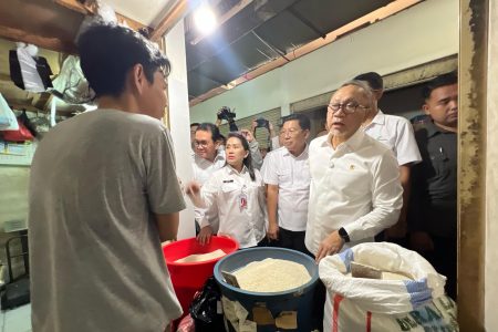 Menteri Koordinasi untuk Makanan Zulhas Makanan Aman, Hanya Cabai Harga yang Pedas