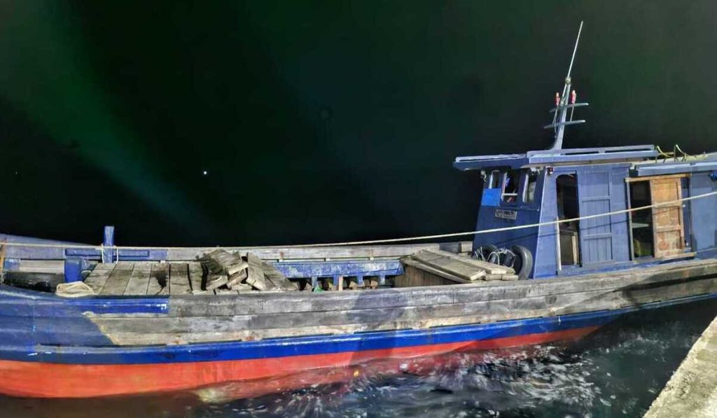 Menyelundupkan 22 ton pasir timah dari Belitung, 14 orang menjadi tersangka