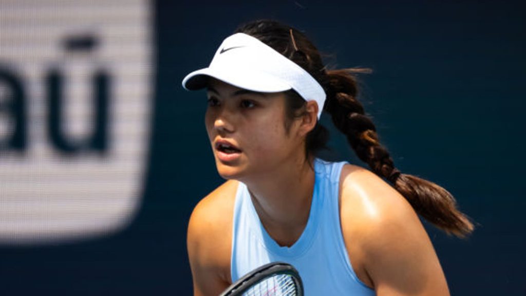 Miami Open: Emma Raducanu melaju ke kemenangan langsung atas Sayaka Ishii di Jepang di babak pertama | Berita tenis