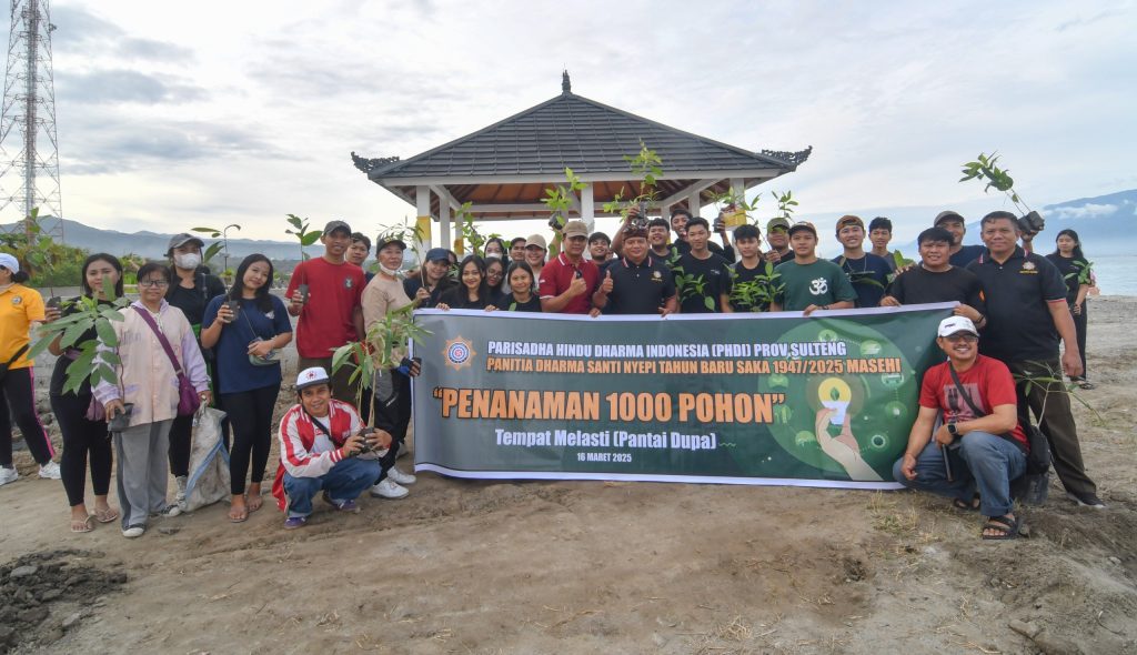 PHDI Tengah Sulawesi Menanam 1.000 pohon menyambut Nyepi Caka 1947