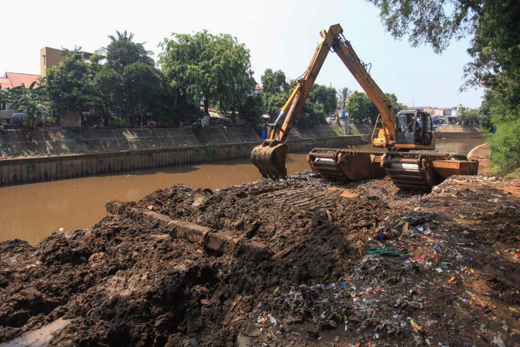 Penentuan lokasi selalu menjadi hambatan normalisasi Sungai Ciliwung