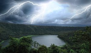 Perkiraan cuaca pada hari Selasa, 11 Maret 2025, waspadai banjir pasang surut di beberapa bagian