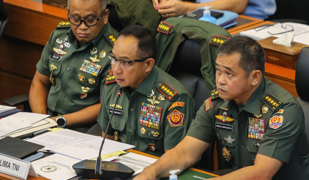 Pernyataan KSAD terkait dengan revisi polemik hukum TNI dikritik