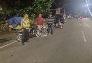 Polisi tidak mendesak fajar di jalan dan balap liar menggunakan muffler brong