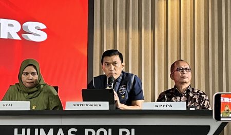 Polri memeriksa 3 ponsel mantan kepala polisi Ngada mencatat tindakan pelecehan seksual