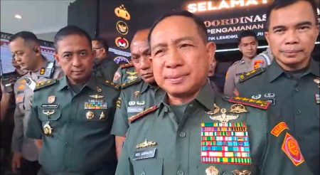 Prajurit Aktif Komandan TNI yang bertugas di Kementerian Lembaga akan pensiun atau menarik diri